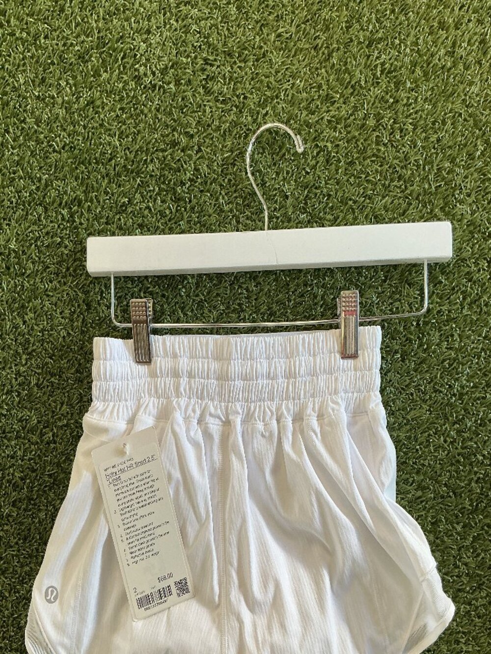Hotty Hot High-Rise Lined Short 2.5" - White - Picture 6 of 7